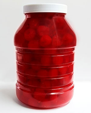 Special needs of the Horeca business require an appropiate answer: pasteurized plastice containers for glace cherries are a convenient solution for large-scale kitchens.